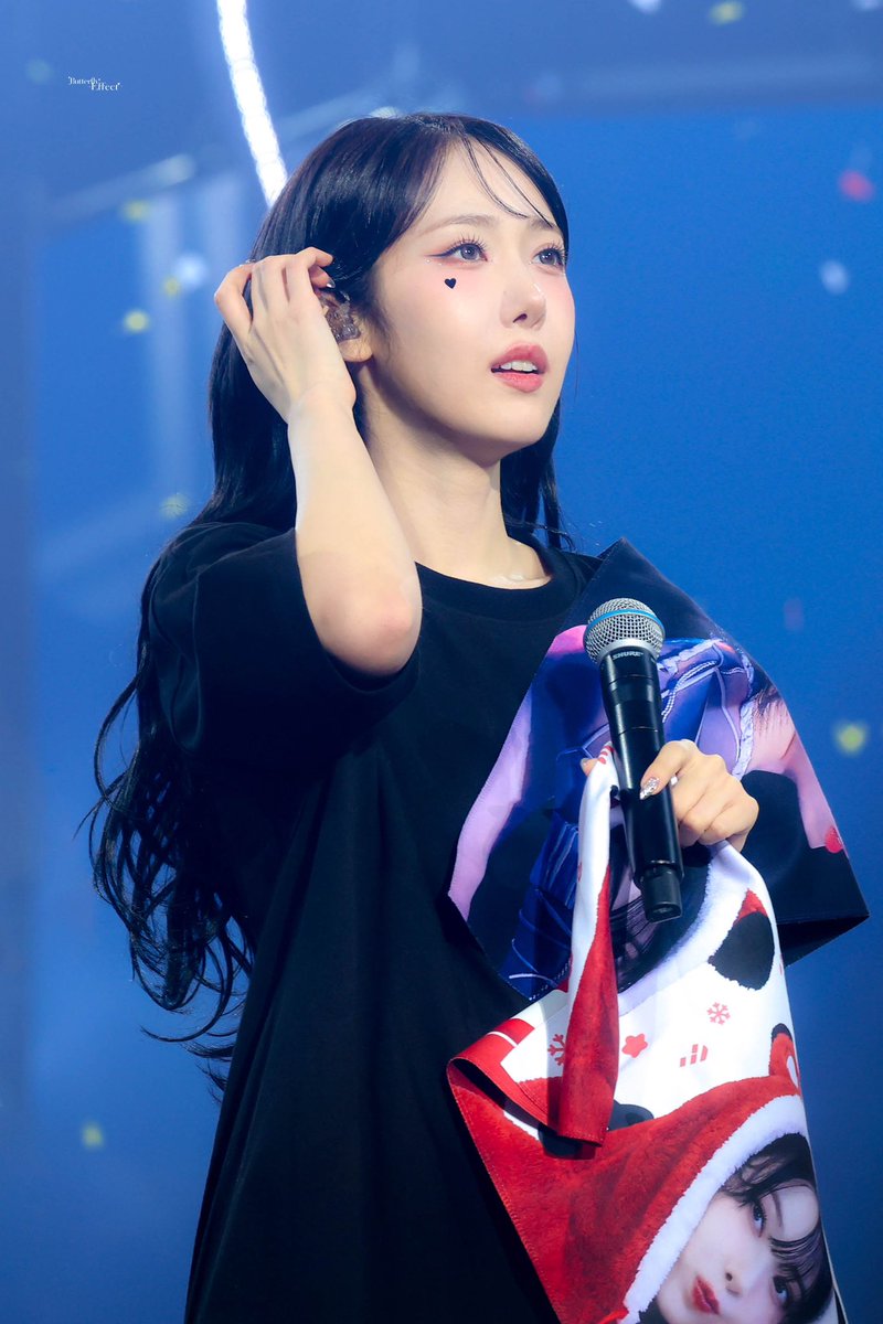 Butterf_yEffect's tweet photo. 250117 Season of Memories

#여자친구 #GFRIEND #신비 #SINB
@GFRDofficial https://t.co/enlFv7EemV