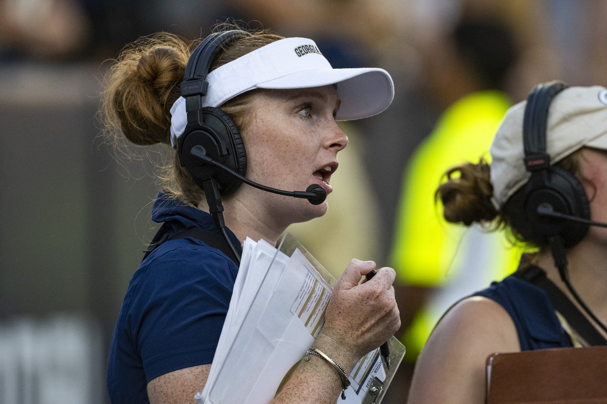 GSUSportAdmin's tweet photo. As a Marketing and Fan Experience Intern for Georgia Tech Athletics, Maggie Lokey helps with in-game activations as well as marketing and promotions for a number of different sports, including football. Here, she is on the field for a game at Mercedez-Benz Stadium! #GSUSportAdmin https://t.co/edAyk4lJqh