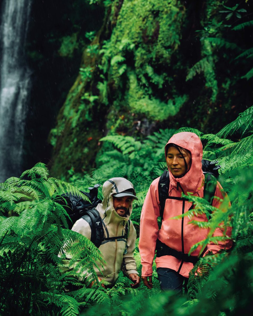 Fear no raindrop in the waterproof-breathable Northwest Explorer 3L Shell.

Featuring Omni-Tech fully seam-sealed construction this lightweight hooded shell with adjustable weather-ready details will keep you absolutely dry inside and out. bit.ly/4lHUuAn