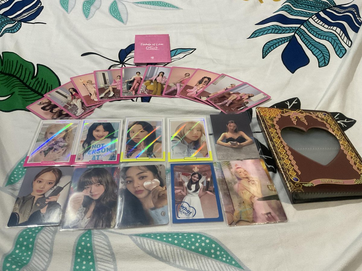 writerofher's tweet photo. 🛒 wts lfb | ph
╰┈➤ assorted twice pcs

— last pic for (₱) + deets
— payo w/ discount ; 1w dop
— ₱400 discount if taking all (onhand+stbo)
— free posters if buying multiple pcs
— (stbo): mina lasing, nayeon signed, nayeon bear, mina bear, tzuyu bear (getting this week) https://t.co/X5Xg1MpD94