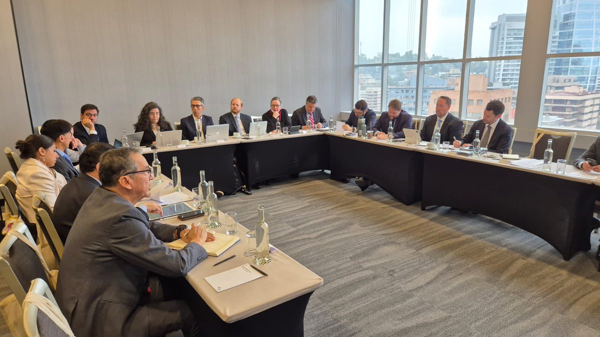 AthenaLabOrg's tweet photo. 🔴 AHORA 🔴 Durante el día de hoy se está llevando a cabo la conferencia  “U.S. and Latin American Relations: Security, Governance, Trade and Energy”, organizada por @AthenaLabOrg, @RUSI_org y @FIU https://t.co/gKsqE6RBmE