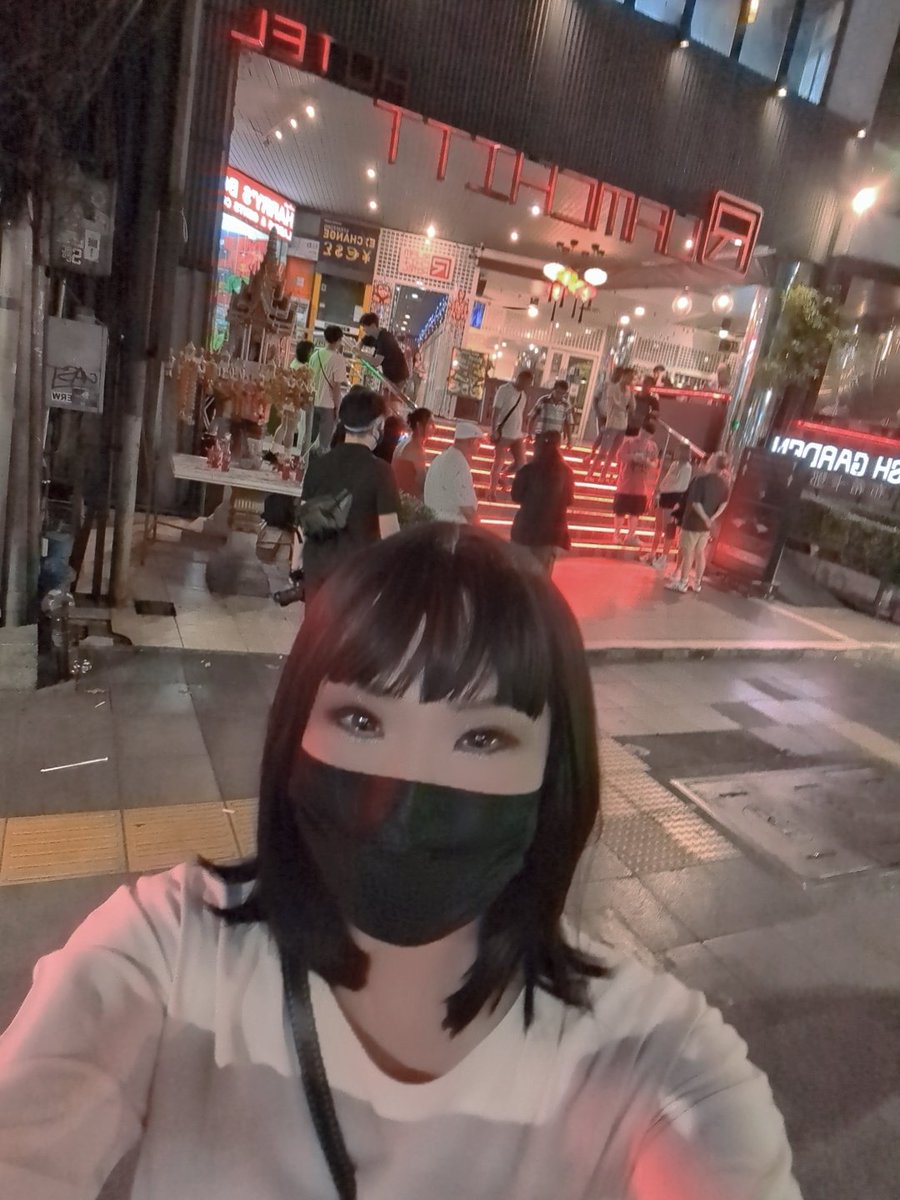 テルメカフェ！！\(　ﾟдﾟ)/!!wow♥

バンコクのテルメカフェ店内は日本じゃ絶対にありえない！脳みそトロけちゃう😍🩷 ̖́-

Nozomiさん今バンコク行ってるんだって！🇹🇭

私もまた行きたーい！🩷

x.com/mamikan2004?t=…
