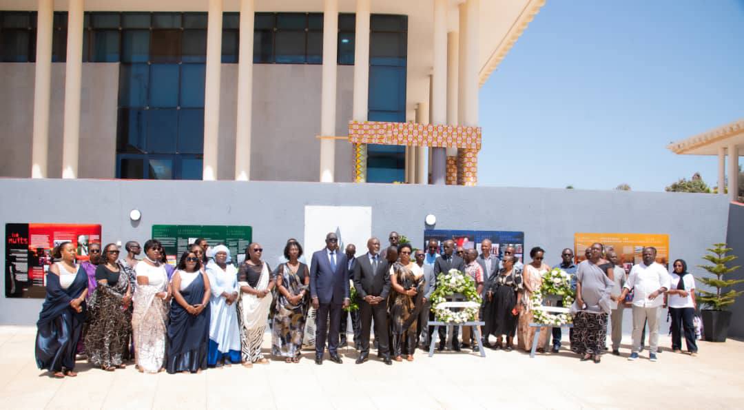 Place du Souvenir Africain (@psa_et_diaspora) on Twitter photo La Place du Souvenir Africain a accueilli, ce lundi 7 avril 2025, la communauté rwandaise à l’occasion de la 31ème commémoration du génocide perpétré contre les tutsis au Rwanda en 1994 et la cérémonie de dépôt de gerbe. en présence de <a href="/rugwizangogae/">Festus Bizimana</a> <a href="/awa_ngakane/">Awa Ngakane Gning DIOUF</a> <a href="/GeneralJBTine/">Général Jean Baptiste TINE</a> La Place du Souvenir Africain a accueilli, ce lundi 7 avril 2025, la communauté rwandaise à l’occasion de la 31ème commémoration du génocide perpétré contre les tutsis au Rwanda en 1994 et la cérémonie de dépôt de gerbe. en présence de <a href="/rugwizangogae/">Festus Bizimana</a> <a href="/awa_ngakane/">Awa Ngakane Gning DIOUF</a> <a href="/GeneralJBTine/">Général Jean Baptiste TINE</a>