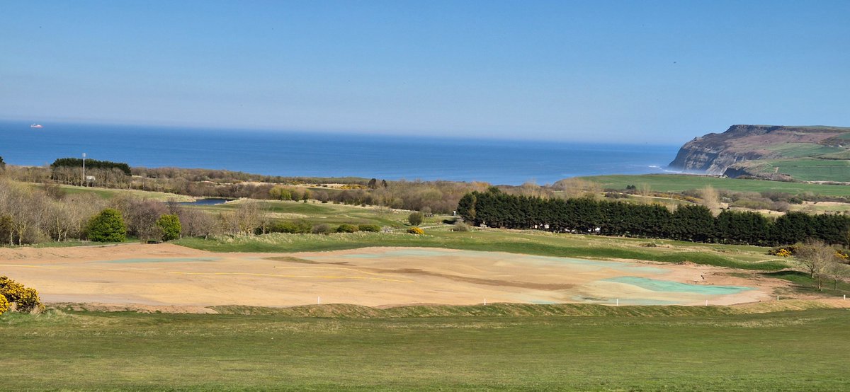 Not sure we could have got a spring more opposing to last year. Dry as dust!
So far cold but today we hit a barmy 19 degrees 😎
Irrigation earning it's keep and driving range so very close to completion 🙏