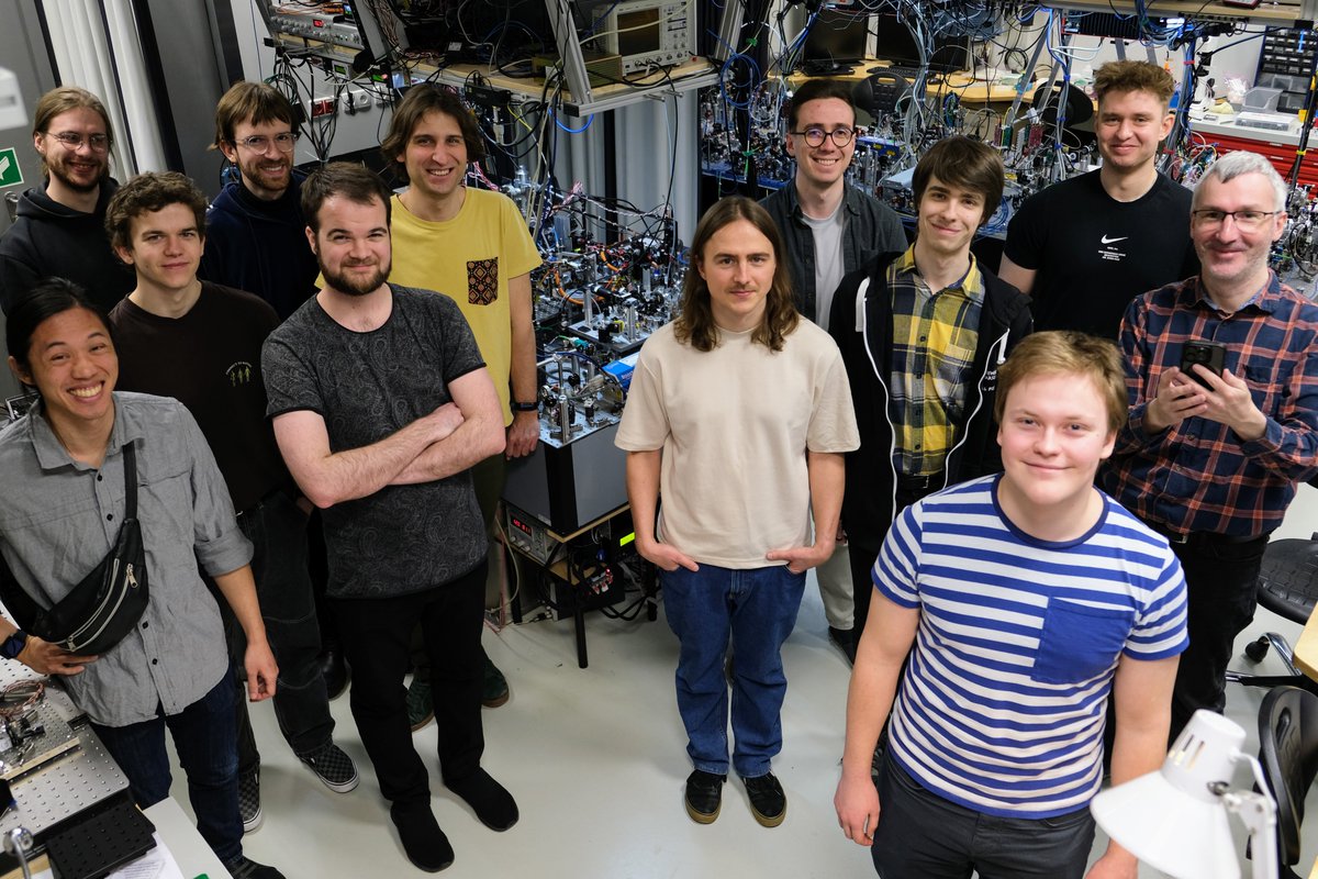 New group photo! 📷⚛️
<a href="/UniWarszawski/">Uniwersytet Warszawski</a> <a href="/QOT_UW/">Centre for Quantum Optical Technologies</a> <a href="/physics_UW/">Wydział Fizyki Uniwersytetu Warszawskiego</a> <a href="/FNP_org_pl/">FNP Foundation for Polish Science</a> <a href="/NCN_PL/">Narodowe Centrum Nauki</a> 
qodl.eu/team
