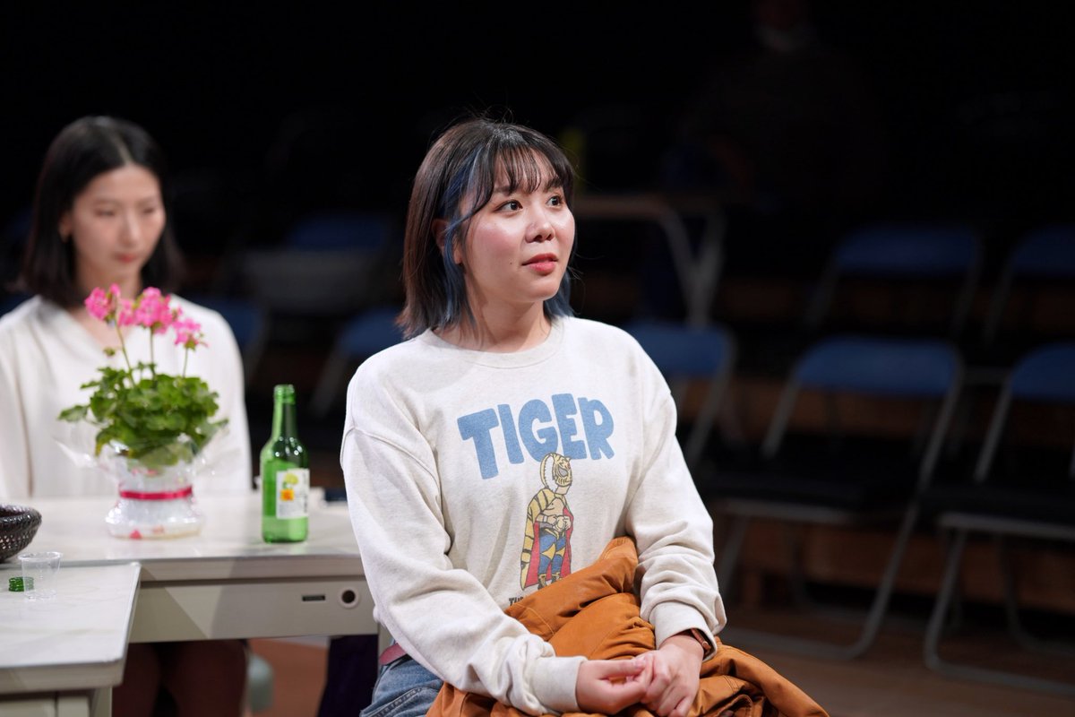 pancakenokai's tweet photo. #パンケーキの会 二本立て公演『#旅するワーニャおじさん』
4月11日は
13:00『ワーニャおじさん』🇮🇪
19:00『寂しい人、苦しい人、悲しい人』🇰🇷
ともに当日の🎫ご用意ございます。当日券は直接劇場でお待ちしております。

また今日ご覧になられた方は半券をお持ちくだされば500円引でご覧になれます！ https://t.co/T2V4mWGso3