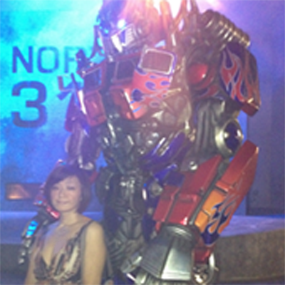 ChadVision's tweet image. I love that every picture of Soraya Saga (co-creator of Xenogears &amp;amp; Xenosaga) is her with a giant robot