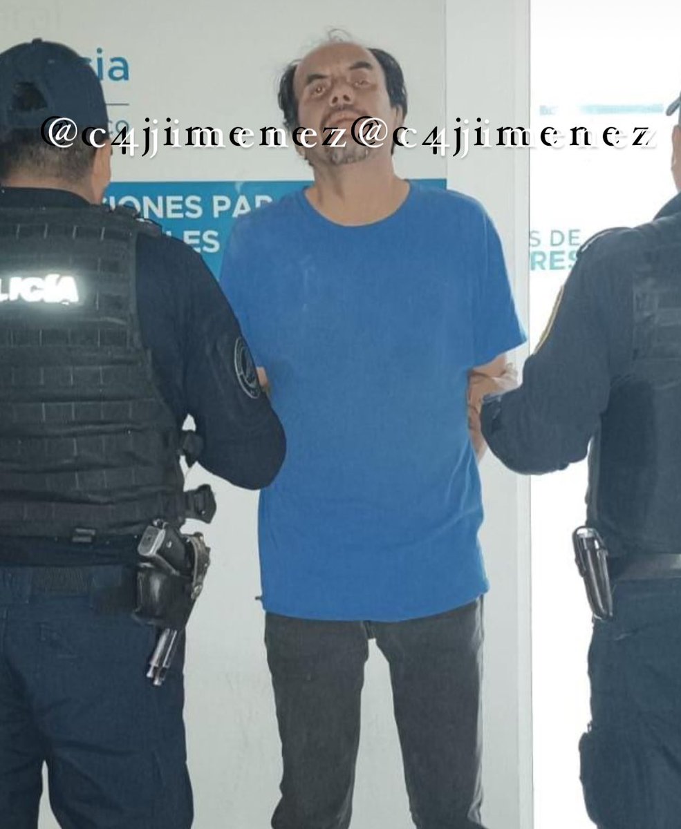 c4jimenez's tweet image. “AQUÍ RESPETAS!"
El tipo en el piso es Ricardo Valdivia Galindo
Es el sujeto q acosó, abrazó, tocó… así a una menor de 14 años en @AzcapotzalcoMx 
Así lo golpearon los vecinos de la zona.
Agentes de @SSC_CDMX zona poniente lo detuvieron.
Acabó en @FiscaliaCDMX