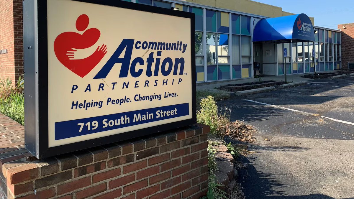 Ohio consumers are now at risk after dismantling of staff who deliver heating/cooling assistance. #consumermatter

daytondailynews.com/local/entire-f…
Entire federal staff laid off for program that helps thousands of area residents heat, cool homes