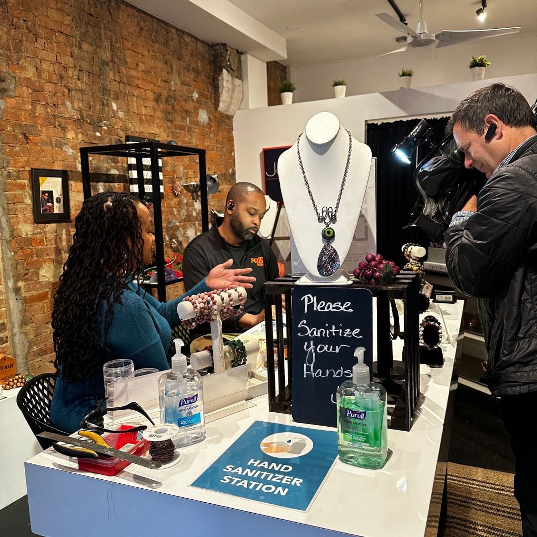 MainStCincy's tweet image. Your purchasing power is a vote for what matters. Shop local and support the heart of your community. When you choose local, you choose impact.

Head to bit.ly/MSVCommunity to find and support our #MSVActivators.

#ShopYourValues