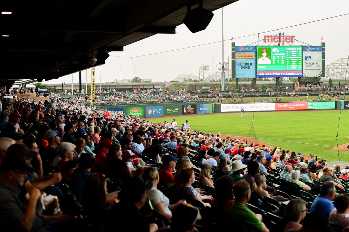 LouisvilleBats's tweet photo. It’s game day Bats fans 🦇

Thrifty Thursday includes..

🌭$4 hot dogs 
🍿$2 popcorn  
🥤$2 (16 oz) Pepsi all game long 

https://t.co/qN7VaNOciY https://t.co/ploquHAUpd