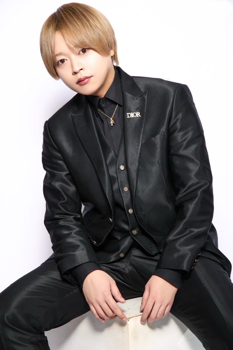 club_hawkins's tweet photo. 本日もCLUBHAWKINS合同営業沢山のご来店頂き誠にありがとうございました！
本日常に満卓のなかHAWKINSでの
売上No. 1は

　　　　月神エマ主任でした‼️

本当におめでとう御座います！！！
明日店休はさんで明後日から通常営業日となりますので沢山のご来店お待ちしております🙇 https://t.co/JRSN1H7sQD