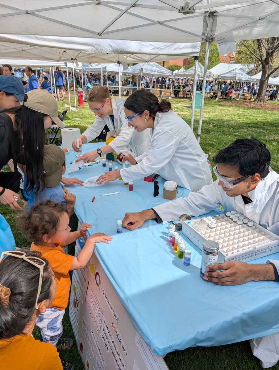 We had a blast at UNC's Science Expo last weekend!  Thanks to the 150+ aspiring scientists who stopped by to learn about the chemistry of color and to Morehead Planetarium and Science Center for hosting such a fun celebration of science.