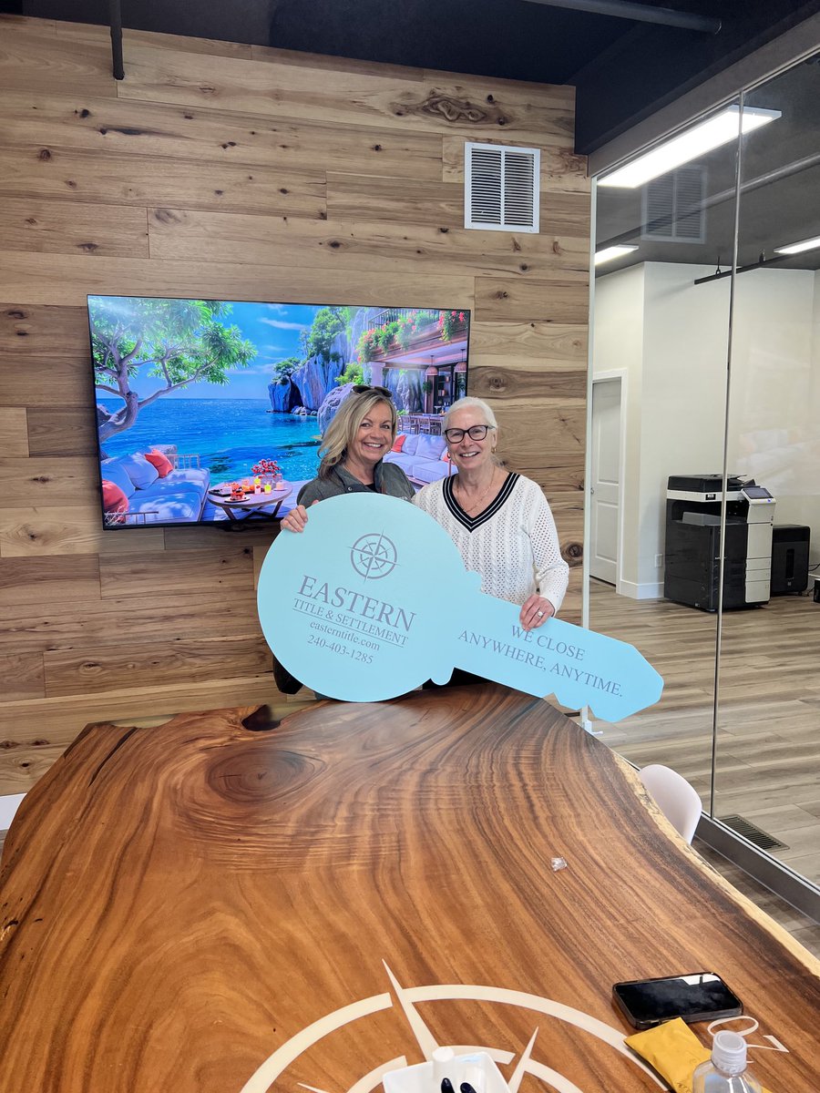 JayDixson's tweet photo. Eastern Title &amp; Settlement.  Happy Settlement Day from Ocean City Maryland,  We close anywhere anytime ⁦@EasternTitle⁩ #wboc #realestatetopperformers https://t.co/Kyhb21IT69