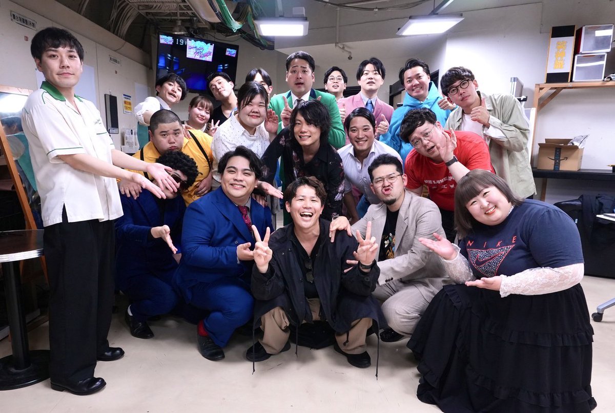 suppyyyyy's tweet photo. 皆様、ありがとうございました！

僕のワガママに沢山の人を巻き込みました。
巻き込んで良かった！

いやぁ、最高でした！！！

また節目にもっと長くてもっと大人数呼んでもっとデッカいライブしようね。

#鈴木バイダン芸歴10周年ファン感謝祭 https://t.co/BLzpgmozSp