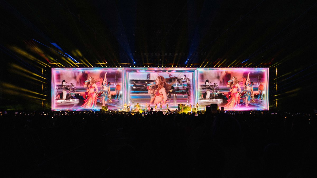 notchvfx's tweet photo. "Notch gave us a lot of flexibility across the board, with 2D, 3D, and filters that allowed us to build a truly cinematic show. Our feed is now full of videos showing stadiums packed with people loving every second of it. It’s really gratifying to see that kind of response from fans," says Harold Sherr, Notch Designer at @BlinkIncLA, about their work for @shakira.

https://t.co/aWEM2MNG4L

#madewithnotch