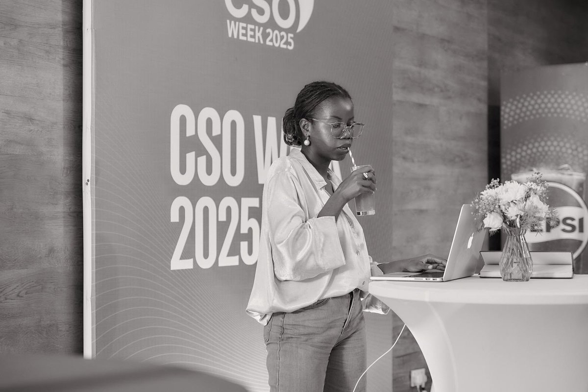 MarekaMalili's tweet image. Azaki zimebaini kuwa sheria na taasisi ziko vipande vipande, hali inayosababisha walaji kubaki bila ulinzi kamili. 
Ushirikiano kati ya Azaki, serikali na sekta binafsi ni muhimu kwa suluhisho la kudumu.
 #CSOWeek2025
#WikiYaAzaki2025