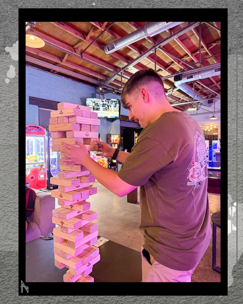 NewAgeM1's tweet photo. Hunter enjoying a great team night at Queen Park Social!

#teamnight #queenparksocial #NAMFam #NewAgeMarketing #Charlotte #Charlottebusiness https://t.co/WhelYQBO1J