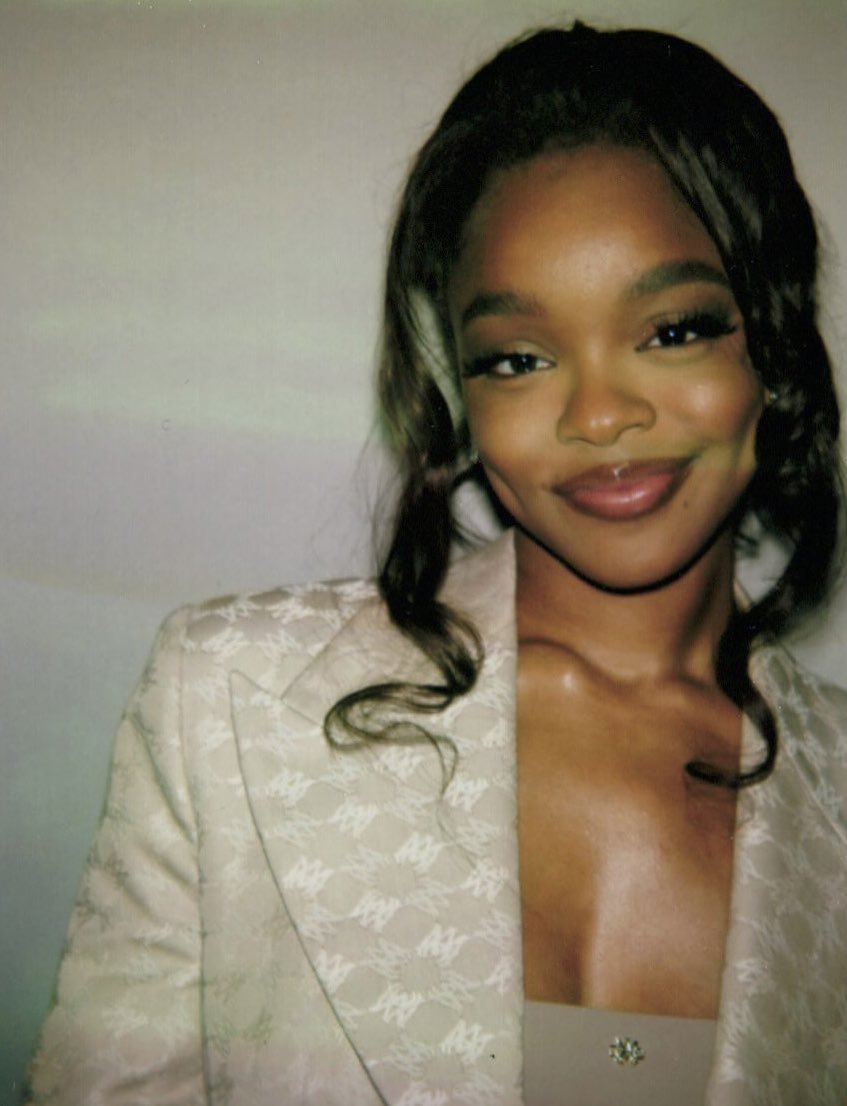 MarsaiFanpage's tweet photo. FACE CARD NEVER DECLINES 😍😍😍😍😍 @marsaimartin https://t.co/PwntzDcYtm
