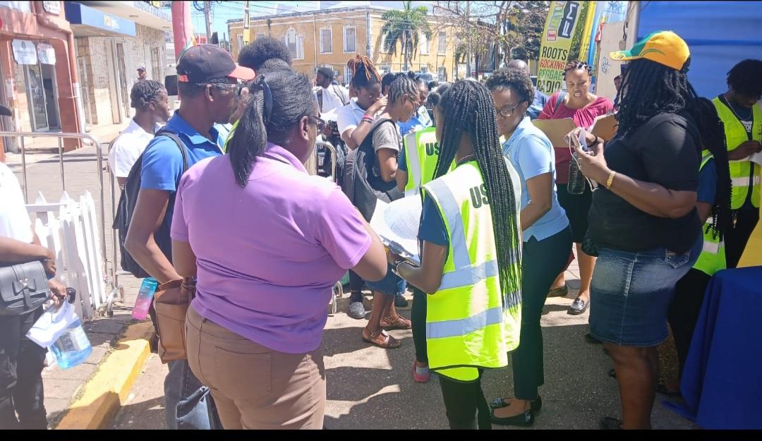 Delroychuckjm's tweet image. @mojofficialjm @Legal_Aid_JA #JusticeFair with special emphasis on the #Disabled is up and running,in the historic #WaterSquare in Falmouth. MOJ and the @JamaicaMlss temains  committed to the process of providing access to our most vulnerable.