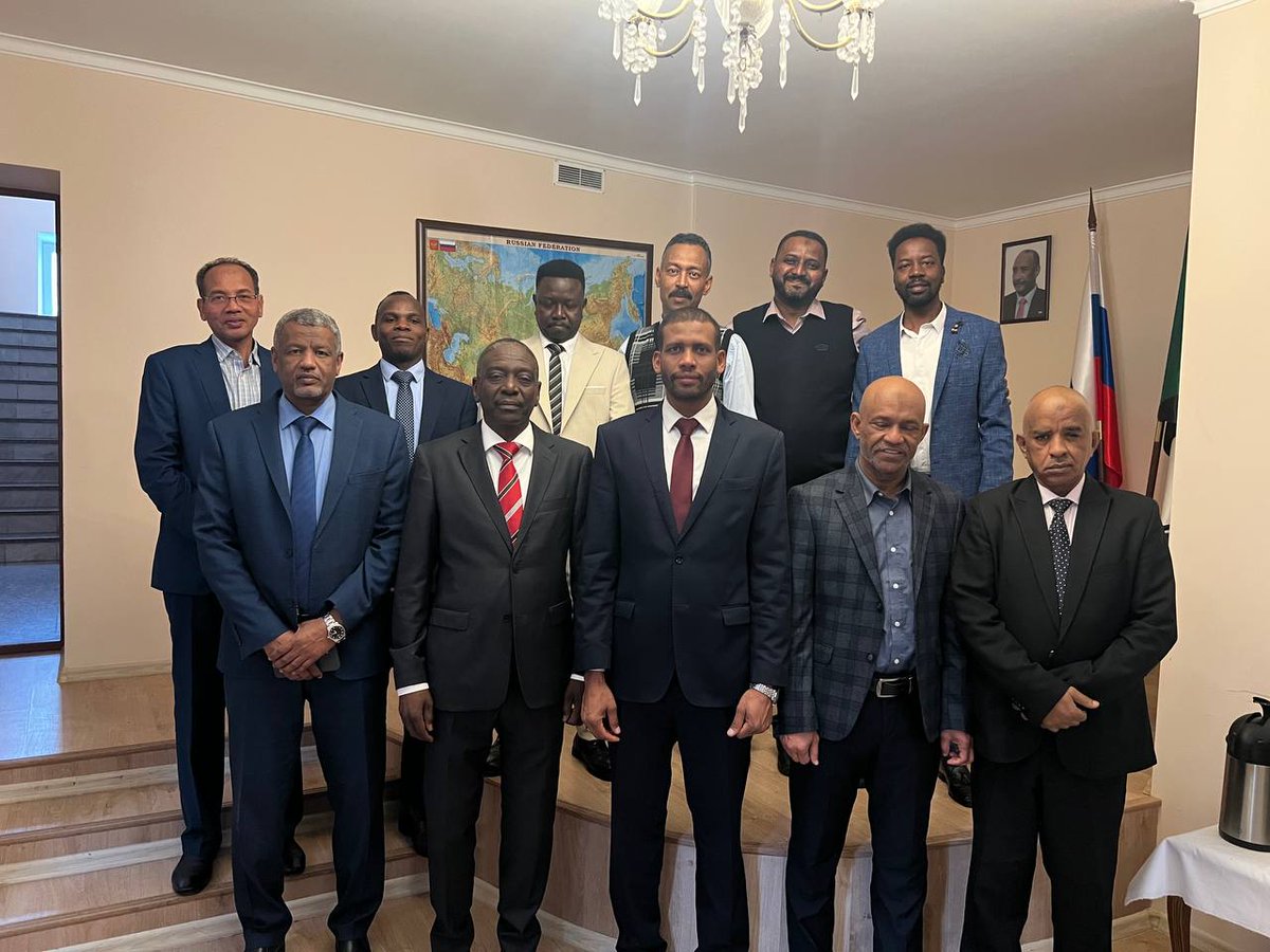 EmbassyMoscow's tweet photo. السفارة السودانية بموسكو، أقامت حفل وداع لعضو البعثة السيد عبد الرحمن محمد حسن، الذي انتهت فترة عمله، نتمنى له التوفيق في قادم المحطات. https://t.co/aC9hQ8S7MG