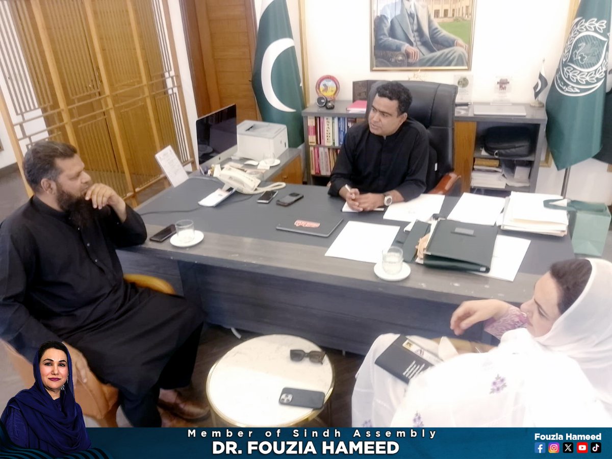 DrFouziaHameed's tweet photo. رکن سندھ اسمبلی ڈاکٹر فوزیہ حمید کی ڈپٹی کمشنر ساؤتھ سے اہم سے ملاقات، حلقے پی ایس 109 اور پی ایس 110 کے درپیش مسائل پر تفصیلی گفتگو کی، ڈی سی ساؤتھ کی جانب سے یقین دہانی کروائی کہ ان مسائل پر نشاندہی کرکے جلد حل کروا دیں گے،
#FouziaHameed #PS109 #PS110 #DCsouth #KarachiIssue https://t.co/DeYHL5T036