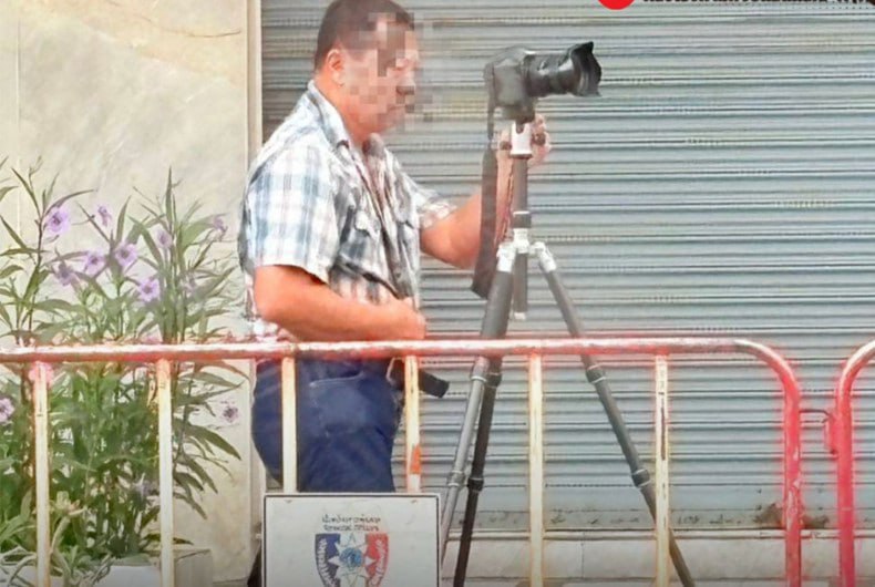 rtnoticias_br's tweet image. 🔞 Casal #chinês é flagrado fornicando na calçada e alega não saber que isso era crime na #Tailândia

Um homem de 67 anos e uma mulher de 37 foram acusados de comportamento obsceno em público após a polícia analisar as imagens de câmeras de segurança.