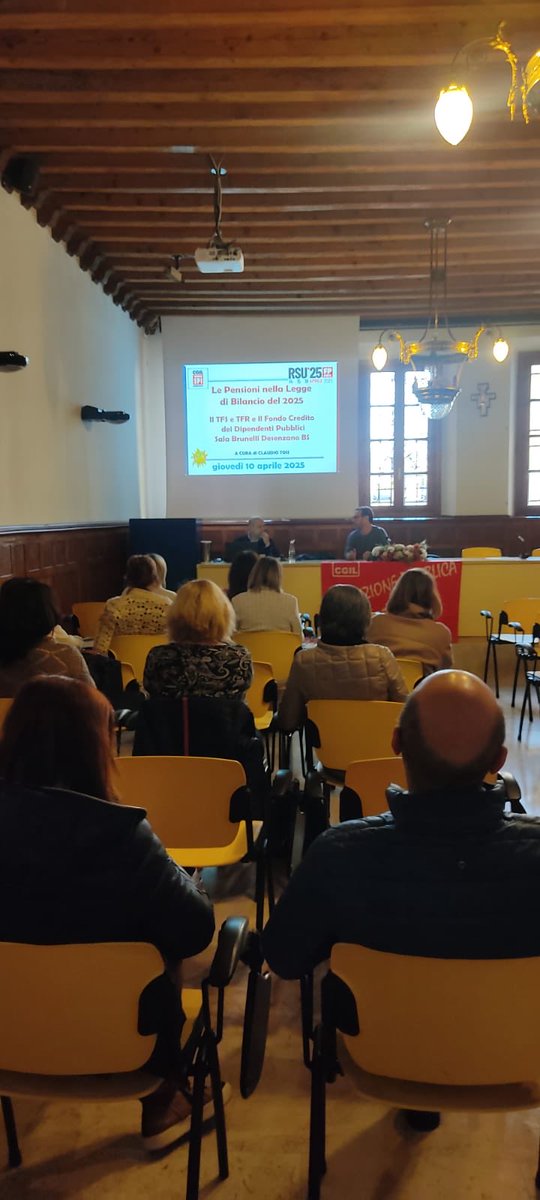 tosiclaud's tweet photo. Anche oggi a fianco delle Lavoratrici e dei lavoratori Pubblici che prossima settimana voteranno le Rappresentanze sindacali Unitarie. Informazioni,Conoscenze e Partecipazioni sulle Tematiche Previdenziali e dei Servizi Pubblici.Lo SPI CGIL LOMBARDIA c’è!! https://t.co/ij0kF0dmJd