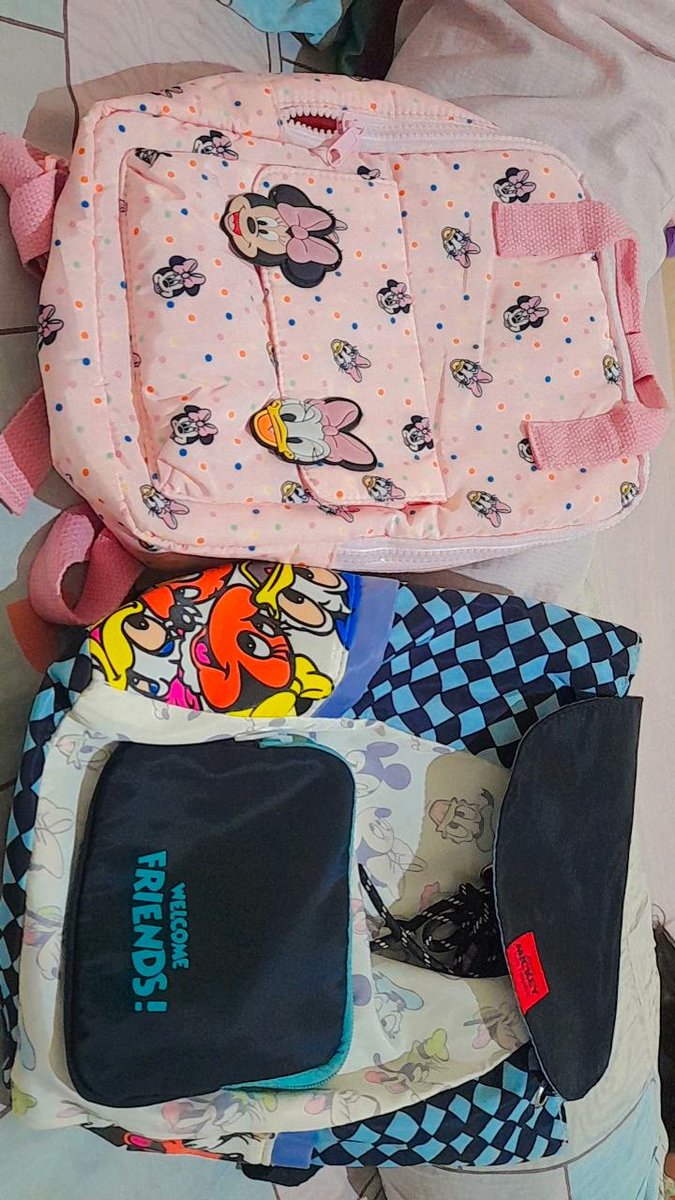 dewiejp's tweet photo. Bismillah yaa zoeya mulai ngaji sama sekolah lagi https://t.co/2aFyDJKjge