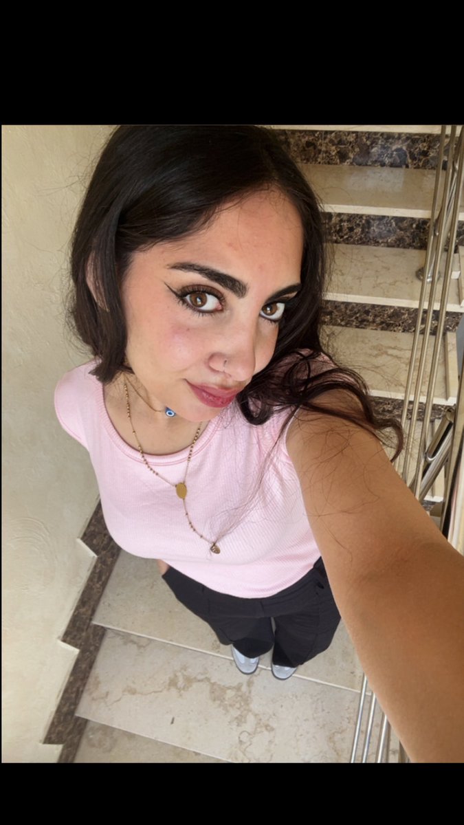 useerrt's tweet image. عندي مشاكل مع البنك قاعدين بنحلها الصيف هاد✨