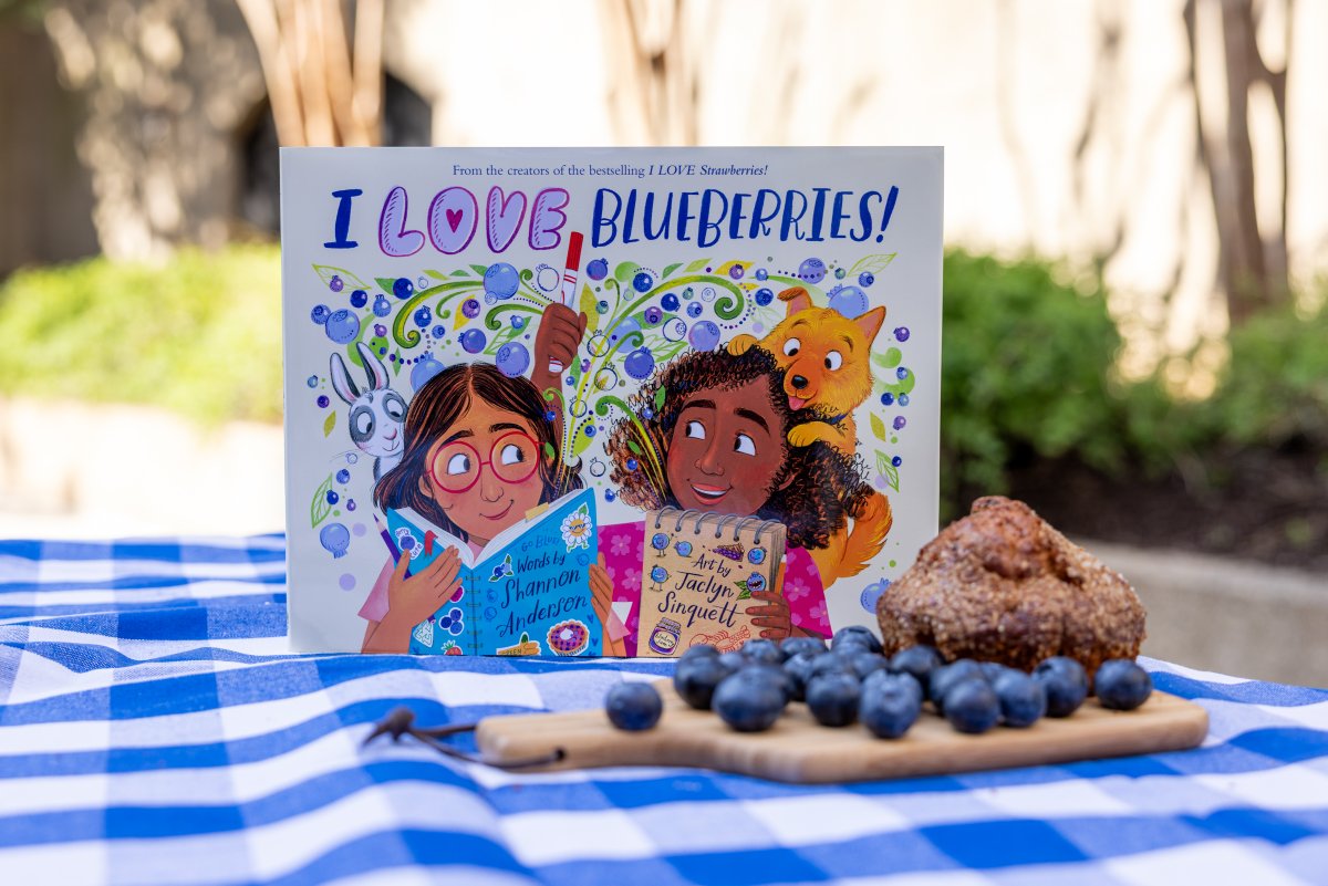 Kentucky Farm Bureau Federation (@kyfb) on Twitter photo Friendship, fun and blueberries?! Yes, please! Join Jolie, Margot, Munchy, and Pip on a heartwarming journey to grow blueberries in the <a href="/AgFoundation/">American Farm Bureau Foundation for Agriculture</a>’s latest book with @FeedingMindsPress. Learn more about #iLoveBlueBerries at bit.ly/4iRZxw6. Friendship, fun and blueberries?! Yes, please! Join Jolie, Margot, Munchy, and Pip on a heartwarming journey to grow blueberries in the <a href="/AgFoundation/">American Farm Bureau Foundation for Agriculture</a>’s latest book with @FeedingMindsPress. Learn more about #iLoveBlueBerries at bit.ly/4iRZxw6.
