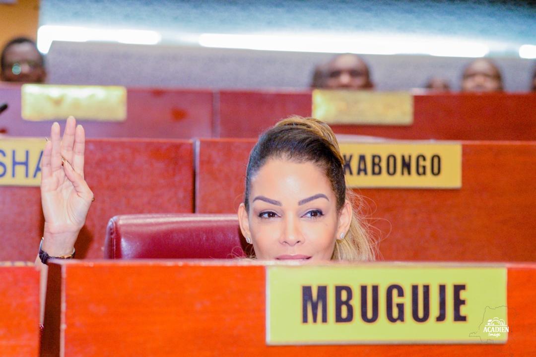 MambueniNdangi's tweet photo. #RDC_Kinshasa_Innondations: l'honorable Sénatrice @anne_mbuguje exige à l'État des réponses structurelles.

👇👇👇 https://t.co/KdGnaEcDSb