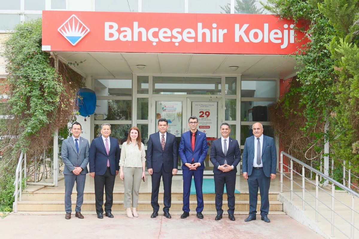 KiziltepeKymlk's tweet photo. KAYMAKAMIMIZ ABDULLAH ŞAHİN MARDİN BAHÇEŞEHİR KOLEJİNİ ZİYARET ETTİ

📍Mardin Bahçeşehir Koleji

Kaymakamımız Abdullah ŞAHİN, İlçe Milli Eğitim Müdürü Abdulkadir GÜMÜŞ ve SYDV Müdürü Alaaddin ÖZEL ile birlikte Mardin Bahçeşehir Koleji'ni ziyaret etti. 

Kaymakamımız Abdullah ŞAHİN, Kampüs Müdürü Ömer BOZ, Lise Müdür Yardımcısı Cevat BİKİÇ ve İlkokul Müdür Yardımcısı Alper ÇAKMAK’tan okulumuzla ve kıymetli çocuklarımızın eğitim durumlarıyla ilgili bilgiler alarak kendileriyle istişarelerde bulundu. 

@TC_icisleri
@tcmeb
@Mardin_Valiligi

#mardin #kızıltepe #kızıltepekaymakamlığı #okulziyaretleri #kaymakam #abdullahsahin