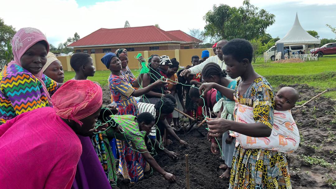 uwonet's tweet photo. This training for Survivors of SGBV who have gone through #UWONET Advisory Centres & GBV Shelters in Kamuli & Namutumba District is in an attempt break to circle of Violence against women and Vulnerability strategically linked to addressing cases of domestic violence that often stem from economic stress, particularly when their spouses struggle to provide basic necessities such as food. Economic instability can lead to frustration, tension, and, in some cases, violence against women.
#UWONET is not only promoting economic independence but also preventing future instances of domestic violence.
@asf_eastafrica @NLinUganda @Dr_KatjaK @barefootlaw_org @PenalReformInt @DCAUganda @UWOPA @RitaAciro @PerryAritua @Parliament_Ug @FrenchEmbassyUg @flaviakalule @ElliotOrizaarwa @AKasingye @momocherise @KvinnaKvinnaINT @JulianNaluwooza @AgwangJesca @hildakevin1 @WDNUganda @ccgea1 @susan_achen @videaug1 @Kingroland95