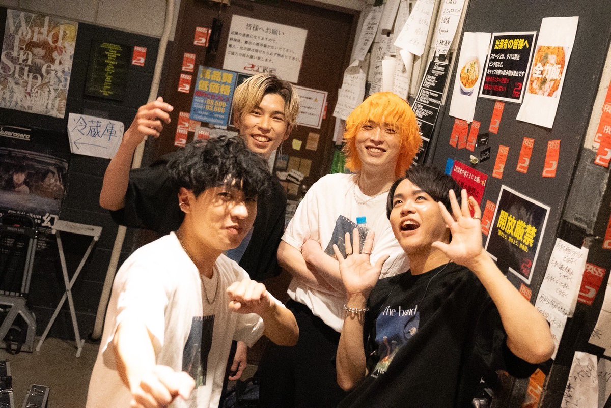 Dict_official's tweet photo. 【3日後】

あと3日でラストライブ。

最後の最後までよろしくお願いします。

https://t.co/W41CSxFUaJ https://t.co/LprRFCbm59
