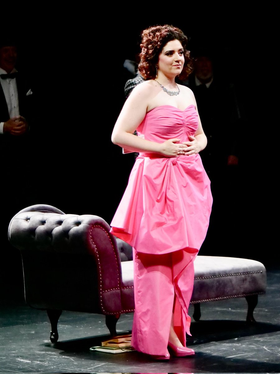 MariaMiroM's tweet photo. Hoy estrenamos La Regenta de Marisa Manchado y Amelia Valcárcel, con dirección musical de @jordifrances y escena de #barbaralluch en el Festival de Teatro Lírico Español de Oviedo @culturaoviedo @OFIL_Orquesta Muy feliz de interpretar a Ana Ozores en Vetusta! Toi, toi, toi!! 🍀❤ https://t.co/g5FiVnfXB3