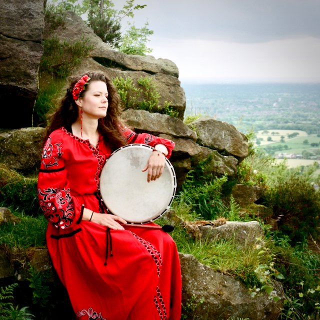 Polish Cultural Institute in London (@plinst_london) on Twitter photo 🎼🪕🪘 On the 17th May, experience Polish Folk at <a href="/KingsPlace/">Kings Place</a> as part of the Songlines Encounters Festival with an electrifying performance by award-winning Polish folk musician and singer Karolina Wegrzyn
🎫 Tickets: tinyurl.com/y4xnszrr 🎼🪕🪘 On the 17th May, experience Polish Folk at <a href="/KingsPlace/">Kings Place</a> as part of the Songlines Encounters Festival with an electrifying performance by award-winning Polish folk musician and singer Karolina Wegrzyn
🎫 Tickets: tinyurl.com/y4xnszrr