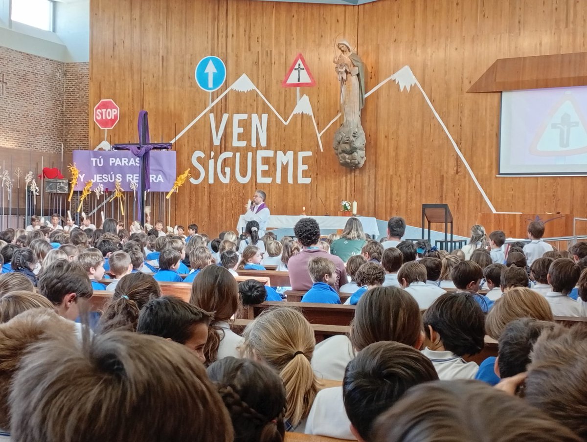 Hoy en nuestra última Salve del trimestre hemos celebrado este tiempo de esperanza, de vivir el Amor de Dios y querer al prójimo como Jesús nos enseñó, especialmente en estos días. ¡Feliz Semana Santa!