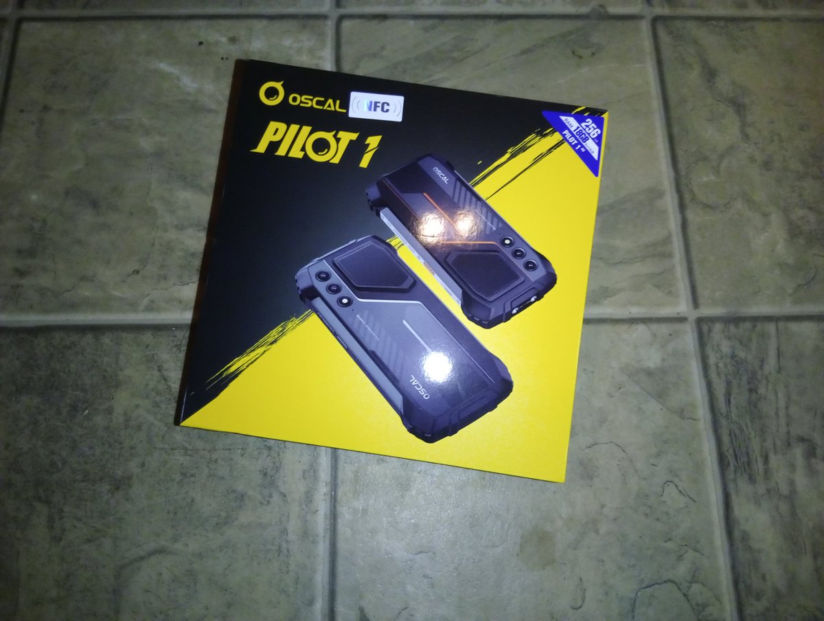 noobowKikuchi's tweet image. 届いたぁ
想像以上にゴツくてデカくて重かった😧
大は小を兼ねる  の？🤔
#Oscal
#PILOT1
@OscalJapan