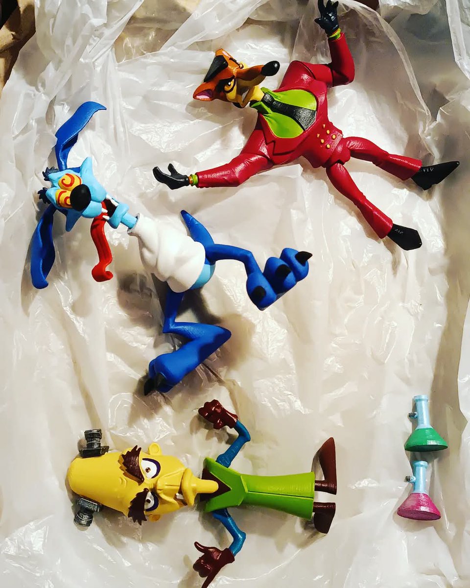 💥🤪These 3 maniacs are on a journey!📦✈️
🔥They're bringing a little bit of crime, a little bit of madness, and a little bit of toxic chemistry around the world!🌍

🛒⏩Commission ➡️ etsy.com/shop/VdVortex ⏪ 

#crashbandicoot #crashbandicootfanart