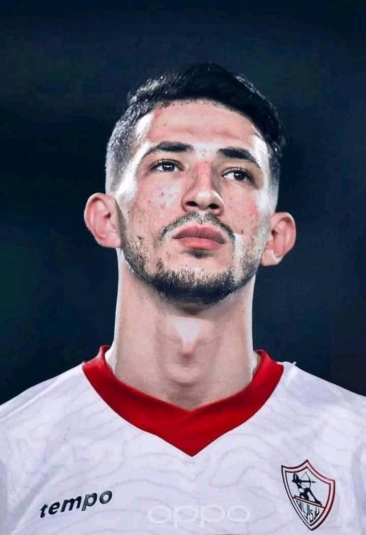 nlrys4's tweet photo. انت الشخص الوحيد اللي من جدران النادي انت الوحيد اللي من ريحه الزمالك لازم تفوق عشان نفسك الأول والجماهير دي رغم كميه الهجوم متطلعتش مره رديت ولا سمعنا مشكلة تجديد رغم أن كان مستواك ف أمم أفريقيا الأخير عالي اشتغل على نفسك اكتر وهترجع تاني وسيبك من كل اللي فات الفريق دلوقتي محتاج https://t.co/3TWl90NGdW
