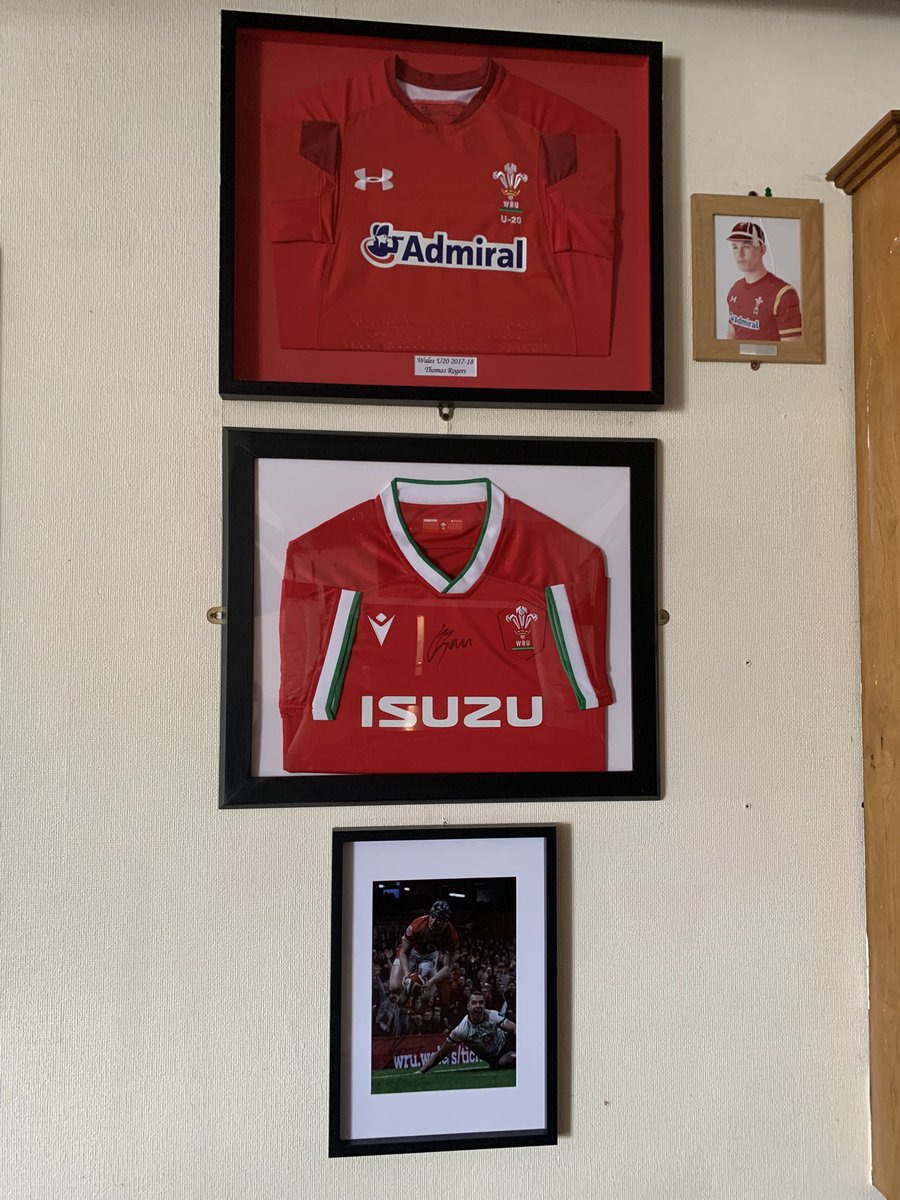 Cefneithin RFC (@cefneithinrfc) on Twitter photo There are iconic sporting moments captured on film and this has to be one of them. It is a privilege to have it not only framed and hanging at the ‘eithin but signed as well by our very own <a href="/tomrogers007/">Thomas Rogers</a> #ireithaf 💚💛 There are iconic sporting moments captured on film and this has to be one of them. It is a privilege to have it not only framed and hanging at the ‘eithin but signed as well by our very own <a href="/tomrogers007/">Thomas Rogers</a> #ireithaf 💚💛