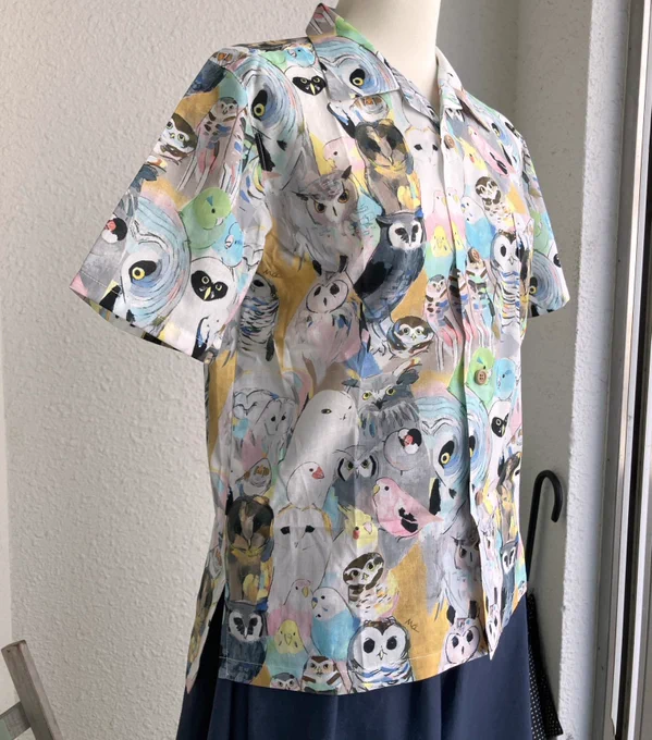 今回も縫製はhimhtsuさん  にお願いいたしました素敵なデザインで仕上げてくださりありがとうございました!涼しげな綿100%のローン生地、いろんな着回しでフクロウ好きアピールぜひho-ho-さんで実物を見てみてくださいね!↑メンズL    ↓レディースM#ホーコレ2025 