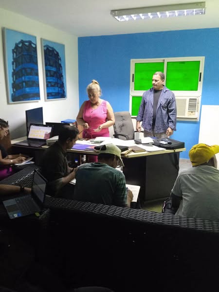 Reunión con los Directores de UEB sobre Sistema de trabajo, Economía, Encargo estatal y el reimpulso a la actividad comercial.