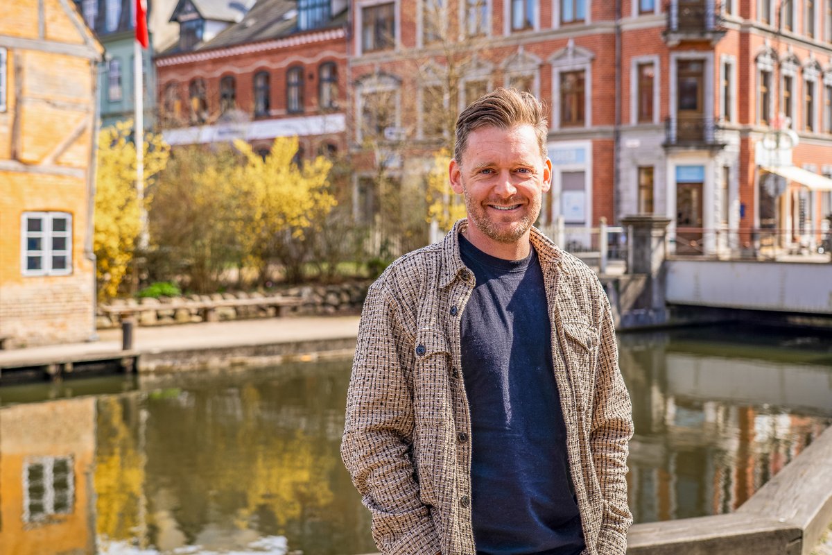 Den Gamle By vil øge sit fokus på samarbejder, og derfor opruster man nu med ansættelsen af Jesper Stubkier, som bliver partnerskabsansvarlig i Den Gamle By. Mere her: bit.ly/Partnerskabsan…