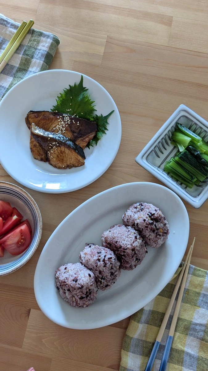 jd_mgmg's tweet photo. 普通のご飯だけどご褒美のような美味しさ✨️ぶりの照り焼きがうま〜い🤤 https://t.co/2UxQytLhwE
