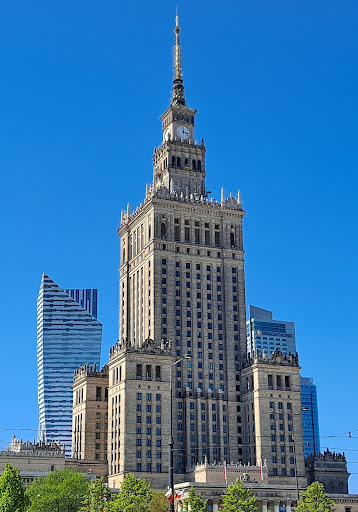 tellmeniela's tweet photo. Hopito
Żurawia 32/34, 00-503 Warszawa, Poland
https://t.co/5NSAzK1b8R

It is a 10-minute walk away from the Roma Musical Theater and Pa ł ac Kulturi Nauki, and has a good reputation for Daniel's favorite pizza and funky interior

#강다니엘 #KANGDANIEL 
#ACT #RECT #ACTinEurope https://t.co/QDgqIIiXjt