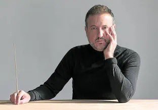 Carlos Mena dirige hoy el Réquiem de Mozart al frente de la Orquesta y Coro RTVE con las voces solistas de Jone Martínez, Juan Antonio Sanabria, Bernarda Fink y Fernando Campero. 

#carlosmena <a href="/OCRTVE/">Orquesta y Coro RTVE</a>