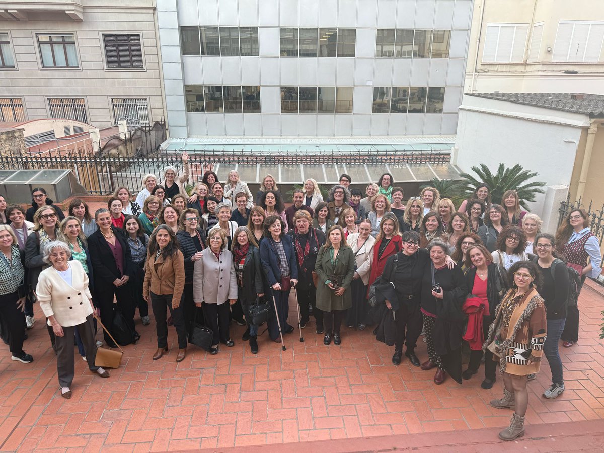 Dones d’Empresa va participar al Fòrum Hipàtia amb el lema clar: “Sense recursos econòmics, no hi ha igualtat”.
🟣 Més de 70 dones vam compartir experiències, denúncies i propostes per fer front a la desigualtat econòmica estructural.

#IgualtatReal  #FeminismeOrganitzat