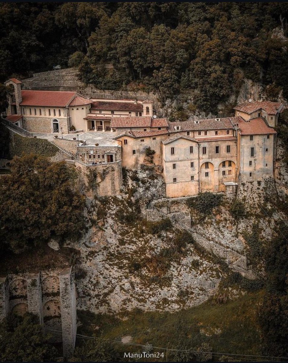 visit_lazio's tweet photo. Benvenuti a #Greccio, in provincia di #Rieti, il paese sospeso tra storia e natura
📷 Ig manutoni24
#VisitLazio #LazioIsMe #LazioEternaScoperta https://t.co/JLtTVeo257